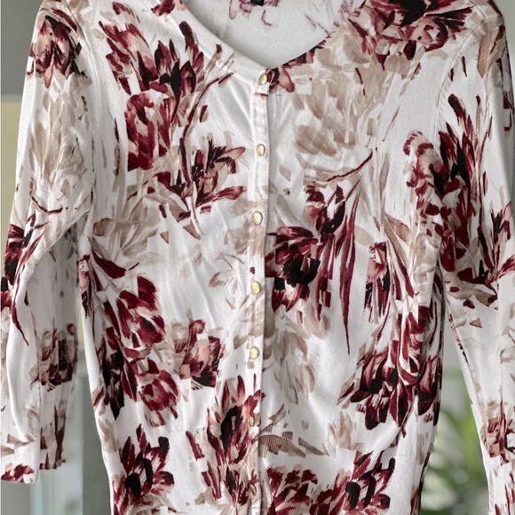 White House Black Market white floral pattern cardigan Size XS - Picture 3 of 9